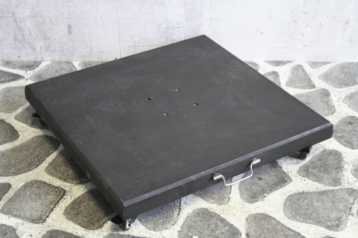 Parasolvoet Black Granite met 4 wielen 100 KG