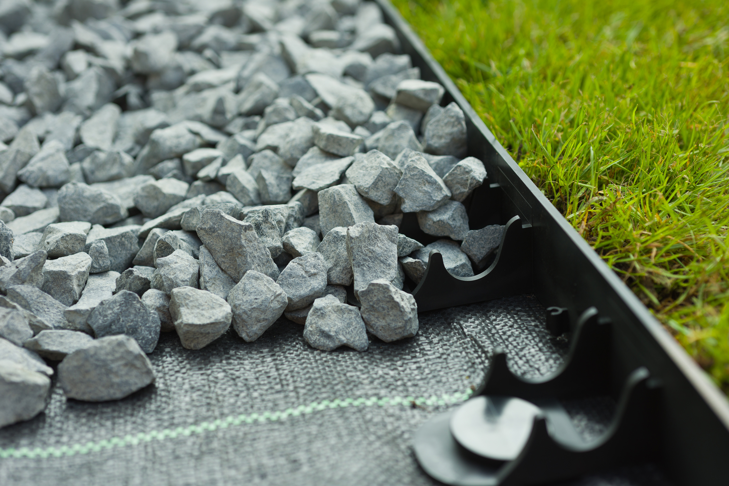 Grasranden incl. 16 Grondpennen zwart 4 stuks H4.5x4m