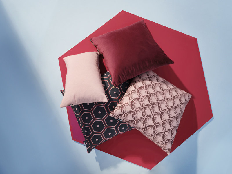 Sierkussen Yara Pink 50x50x16