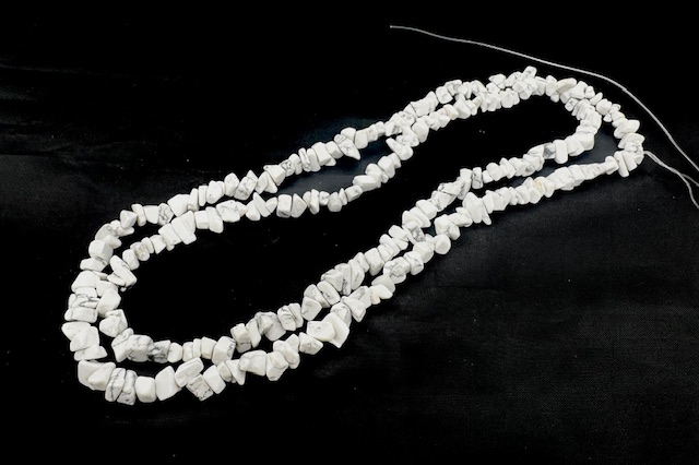 DunneEdelsteen ketting 90cm Howliet Wit
