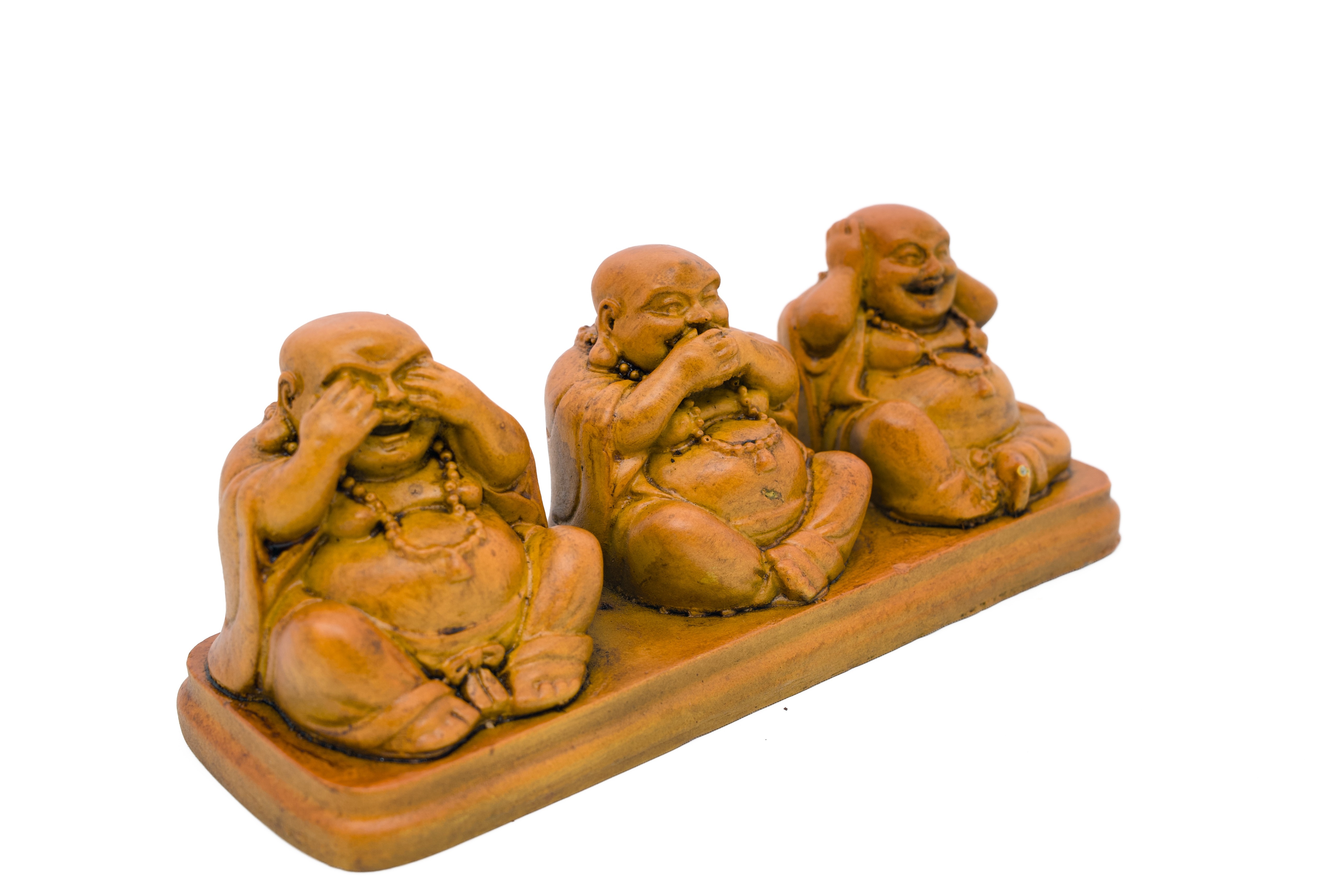 Buddhabeeld houtkleurig geel horen zien zwijgen