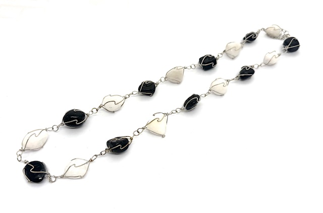 Grote Chakra Ketting Onyx & Milky Quartz